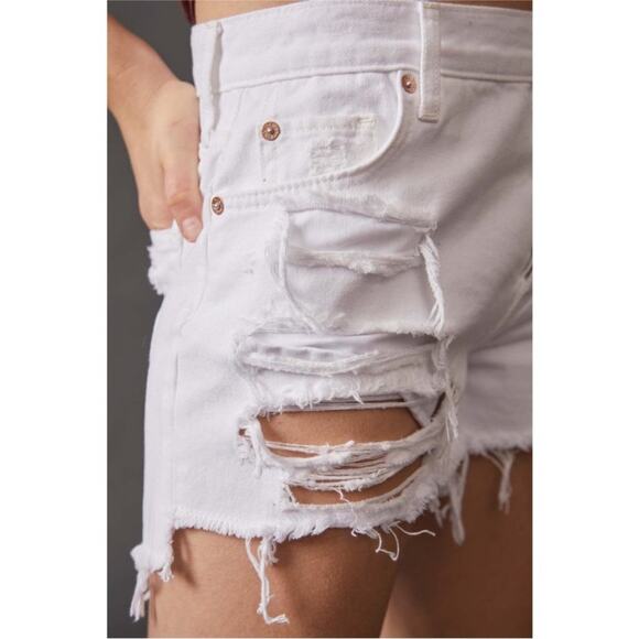 NWT Free People Maggie Mid-Rise Distressed Shorts Optic White Size 25 - Picture 5 of 10